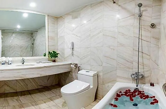 Dream Hotel 4*