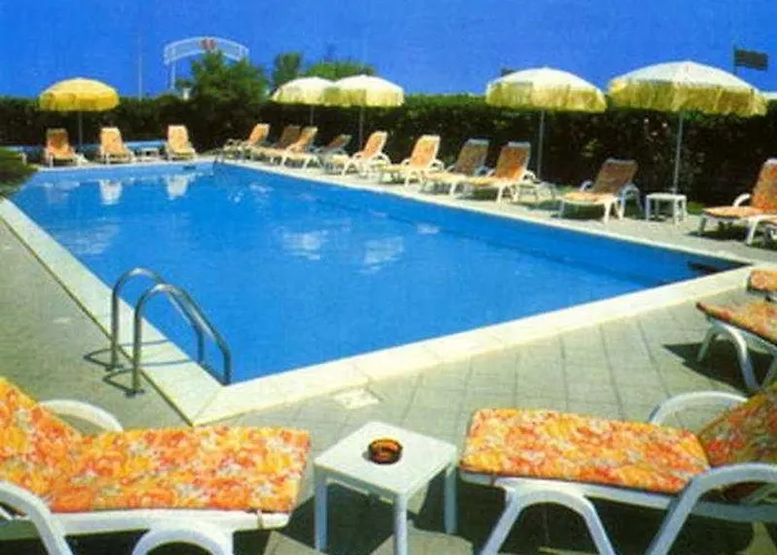 Dream Hotel 4*